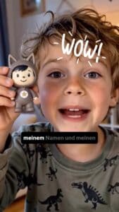 Kinderfigur mit Dinosaurier von WarsoWerk, handgefertigt, detailreich, für Kinder geeignet.